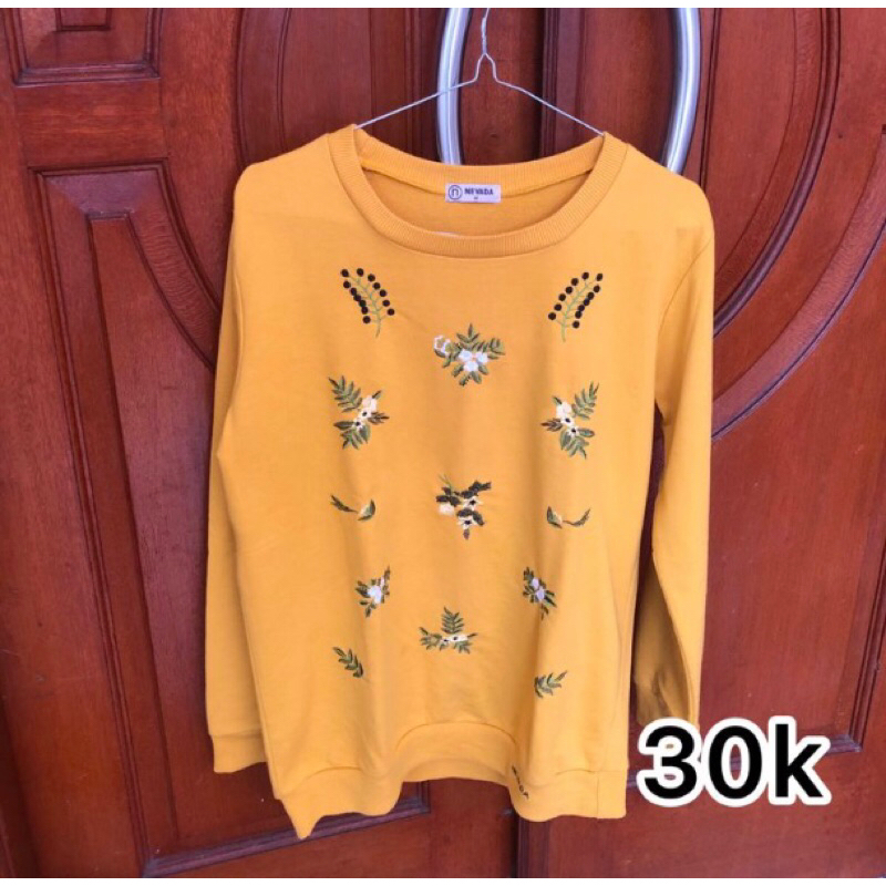 Preloved sweater nevada