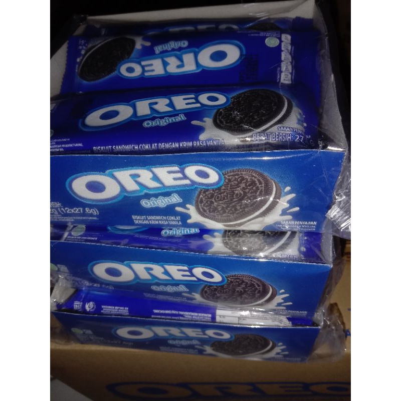 

Oreo original biskuit sandwich coklat dengan krim rasa vanilla 1box isi 12pcs@27,6g