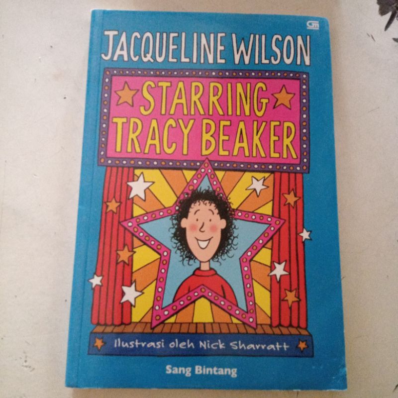 Buku Starrng Tracy Beaker by JacQueline Wilson