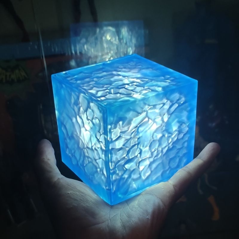 Marvel Legends Tesseract 2 Pack Loki