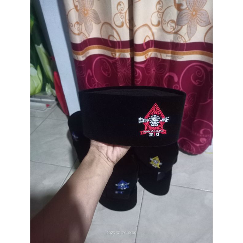 KOPIAH PEXI SONGKOK NU wayang merah putihc tinggi 9cm