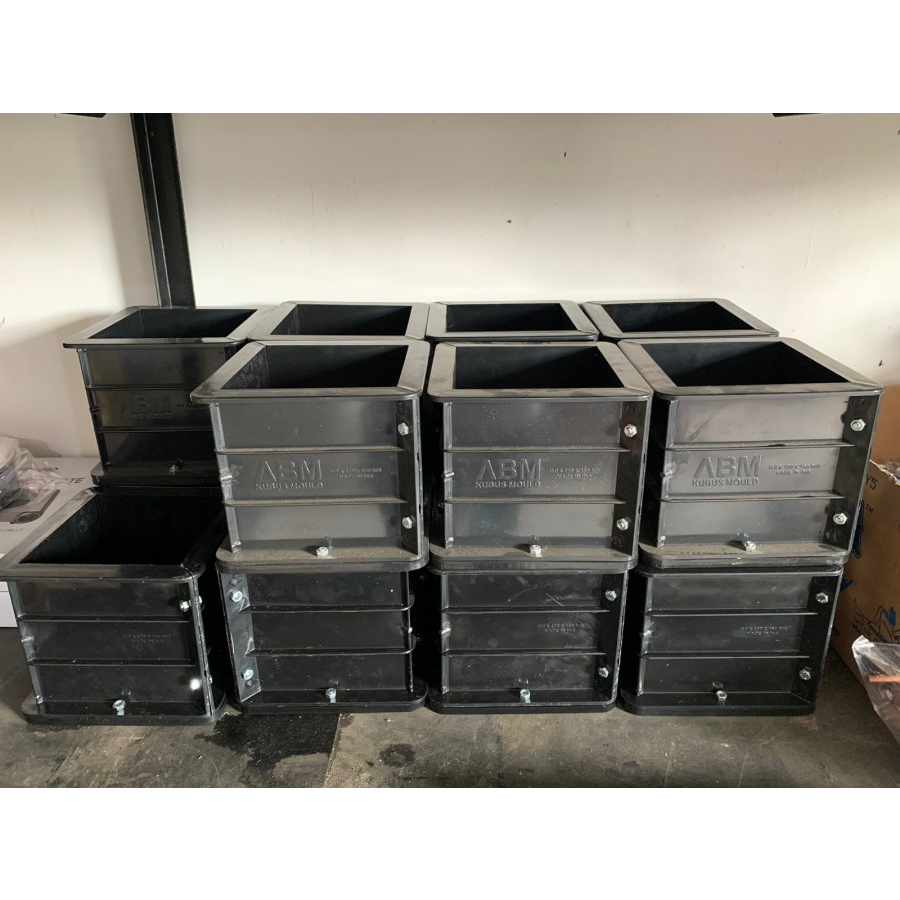 Cetakan kubus beton plastik