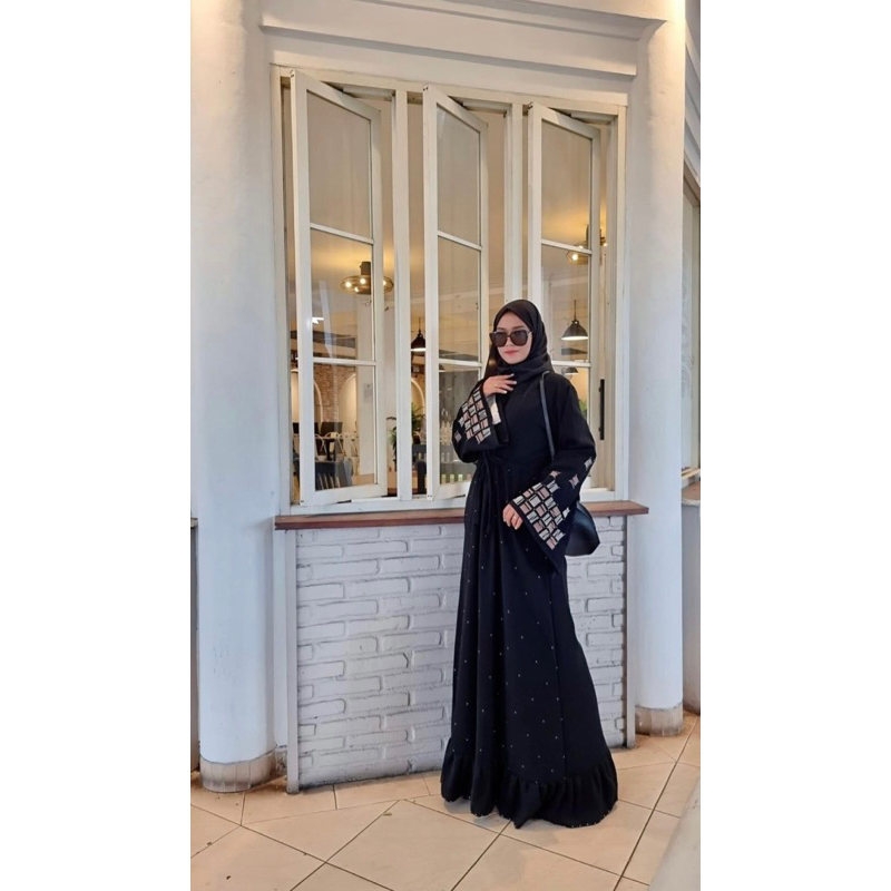 abaya ameera