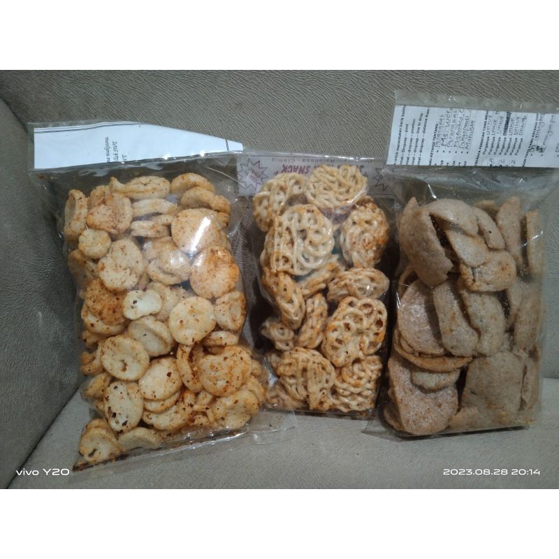 

Krupuk jengkol khas ciamis