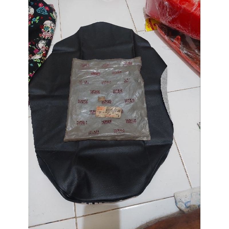 cover kulit jok yamaha f1zr original baru