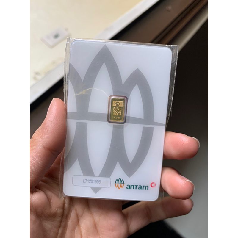 Logam Mulia mini gold Emas keping Antam 0,5 gram certieye