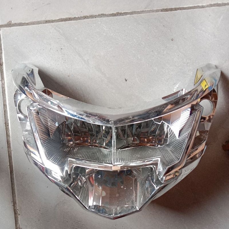 replekektor lampu depan yamaha freego