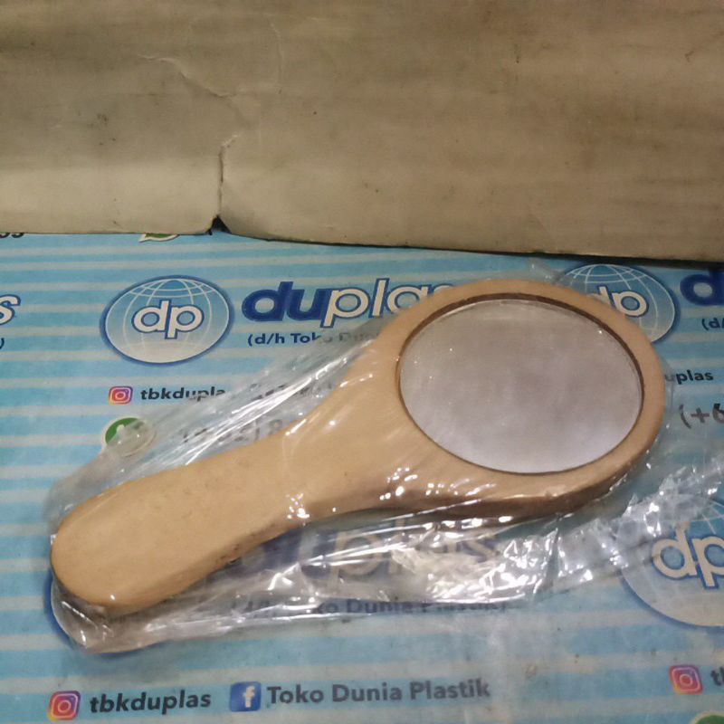 Cermin Tangan Vintage Kayu Bulat Kaca Rias