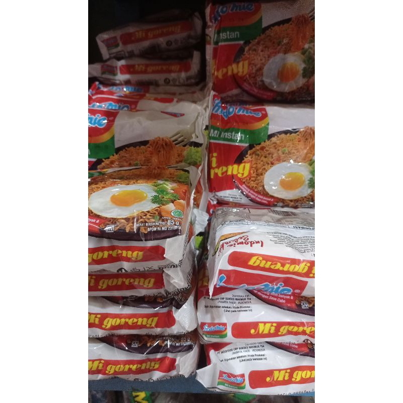 

indomie goreng 90 gram
