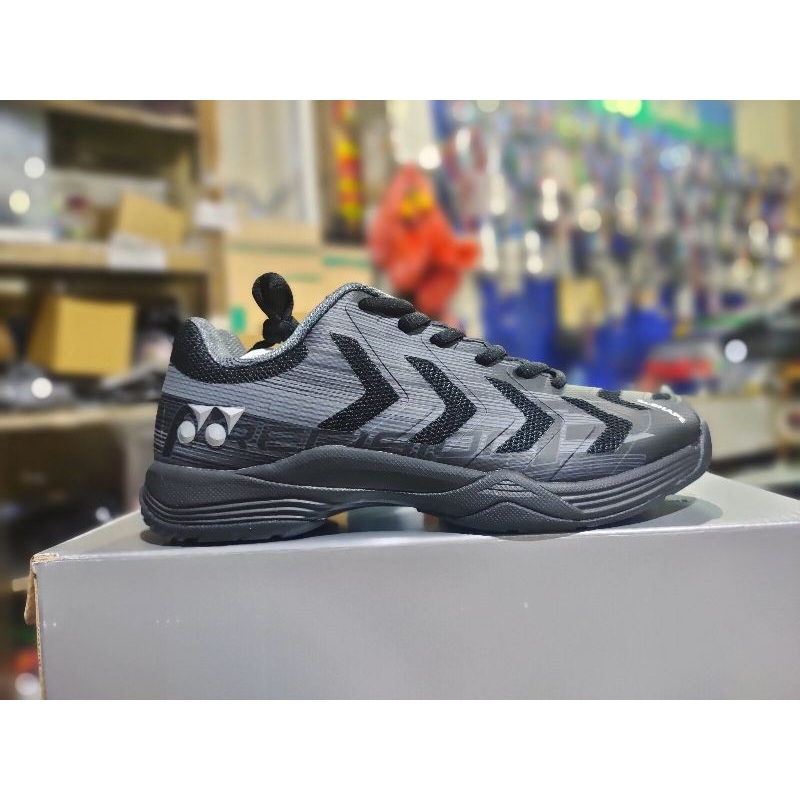 sepatu badminton yonex precision 2 original