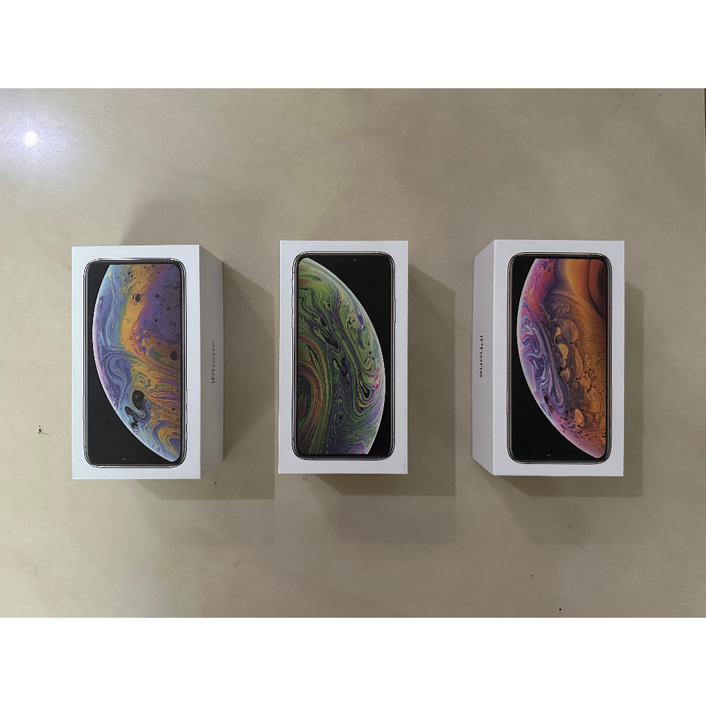 Iphone xs box original earphone & charge