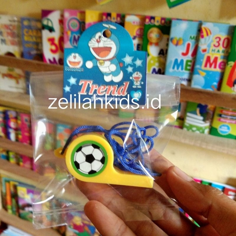 Mainan tiup peluit bola anak