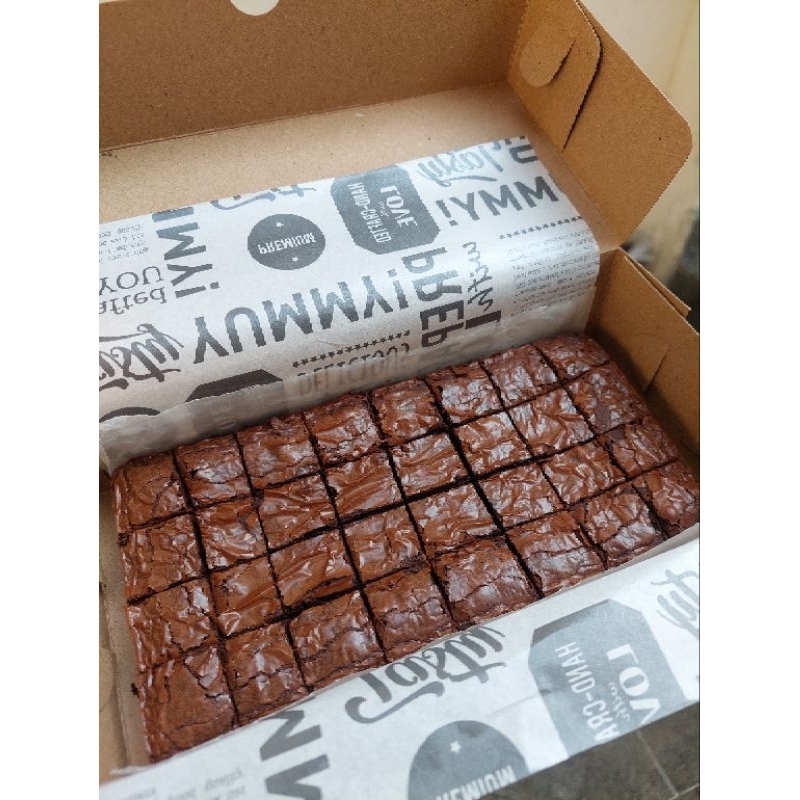 

Fudgy Brownies Premium 20x10