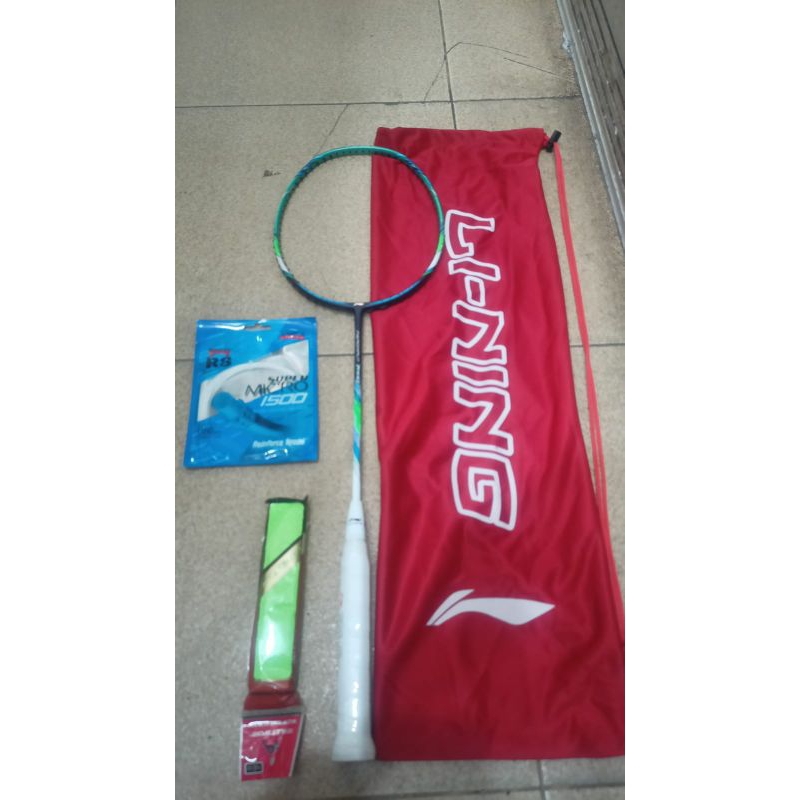 raket lining dengan senar biasa