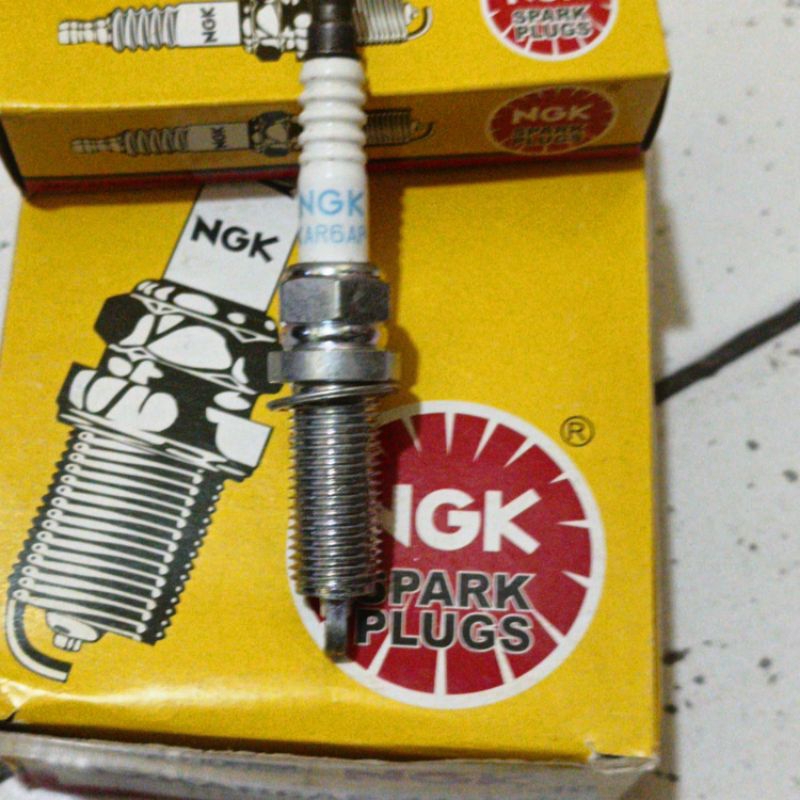 Busi NGK LZKAR6AP-11 BUSI MOBIL Nissan livina grand