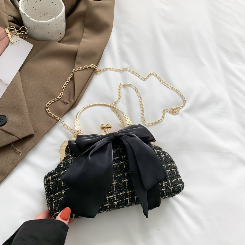 Tas Selempang Wanita Design Menarik Dan Elega / Tas Pesta Pita Rajut / Tas Pesta Pita Rajut Korea