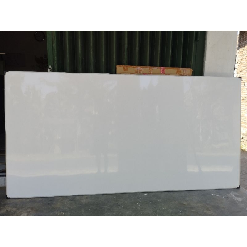 

Papan Tulis Whiteboard ukuran 122x244 tebal 12mm