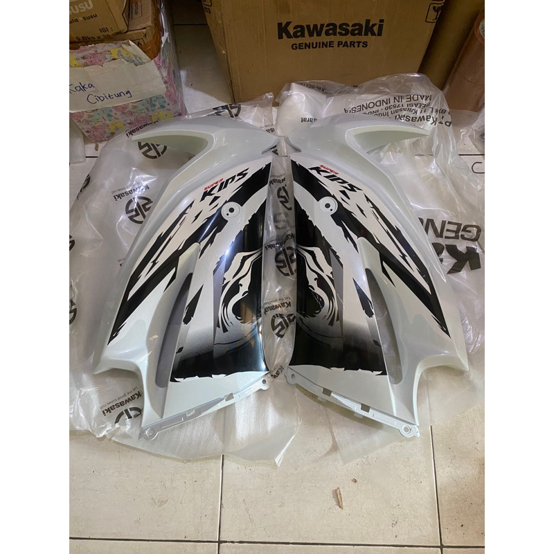 Sepasang fairing sayap Ninja RR new putih 2012 2013 SE