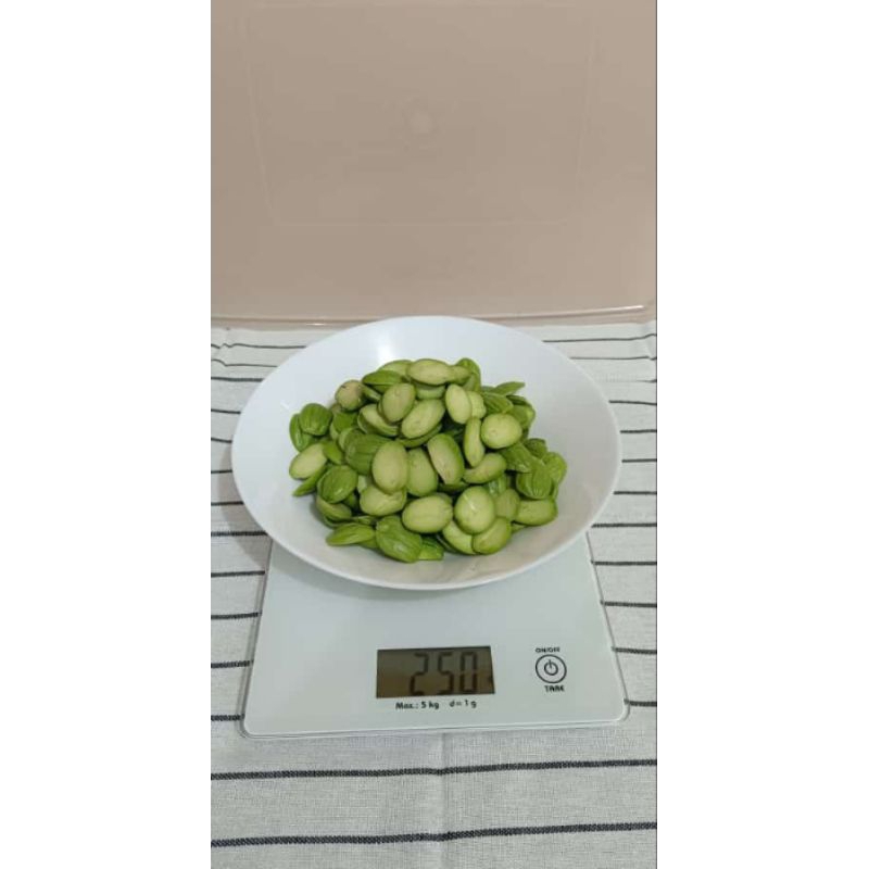 

pete/petai kupas kemasan 250gr