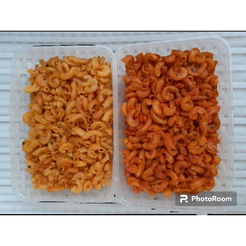 

Makaroni original dan pedas daun jeruk 200 gram/cemilan makaroni goreng