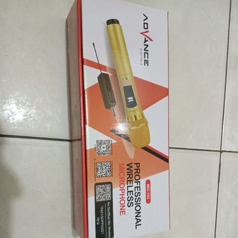 Mic Professional Stage Microphone Wireless Gold Advance 103Vokal original