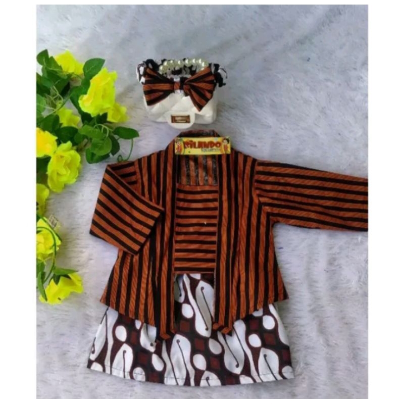 Kebaya lurik anak/kebaya anak/kutu baru lucu/baju anak perempuan jadul/baju lurik jadul
