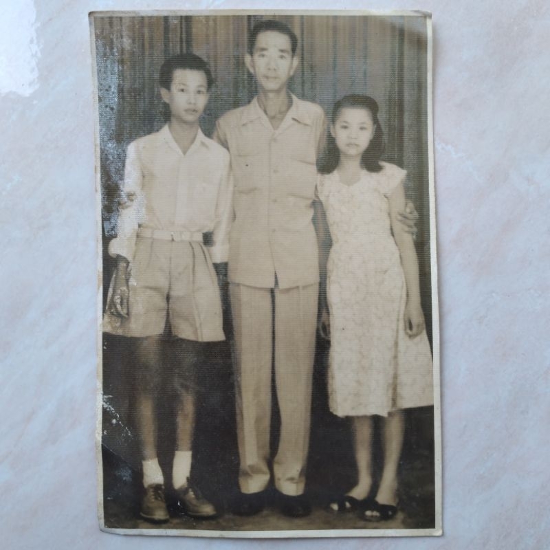Foto Kuno Lawas Jadul Keluarga Tionghoa 1950 an - YN575