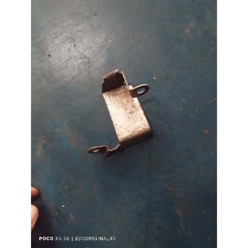 penahan breket spul  f1zr original