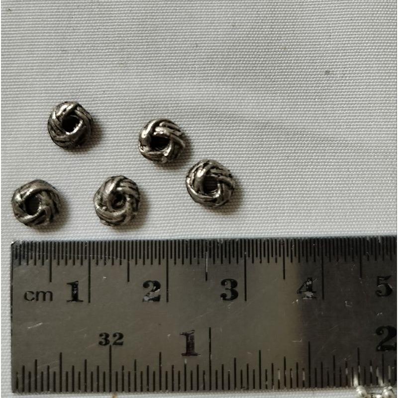 (1 lsn) Spacer/konektor/pembatas besi lubang tembus untuk gelang dan kalung