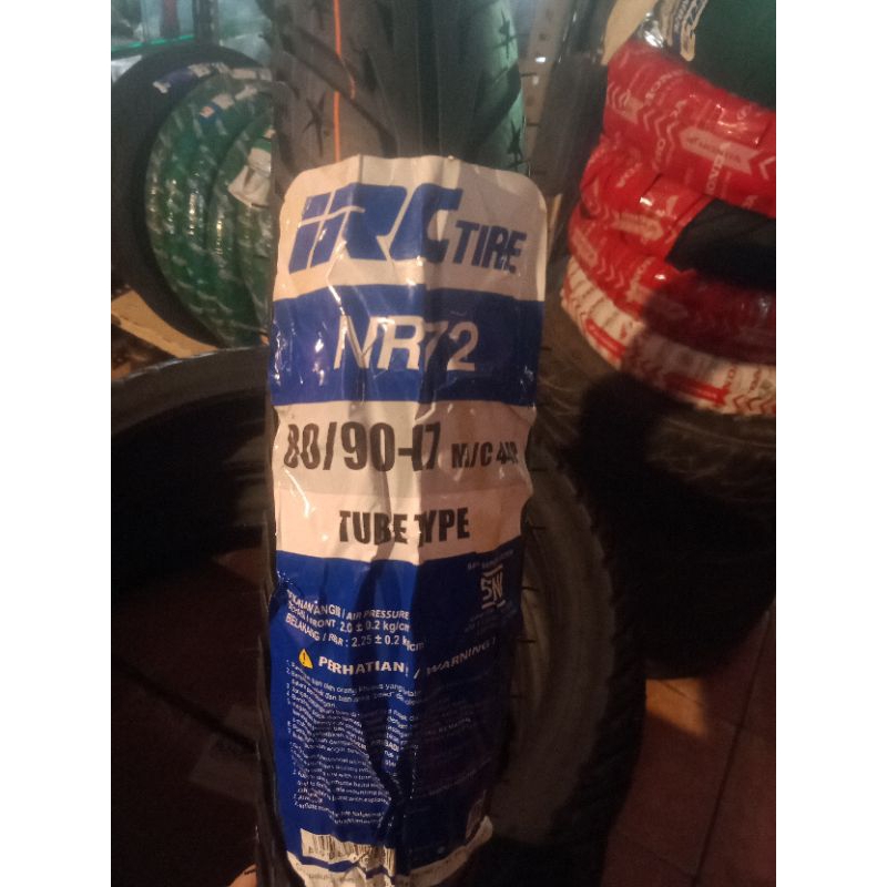 Ban luar 80/90 17 /IRC NR72