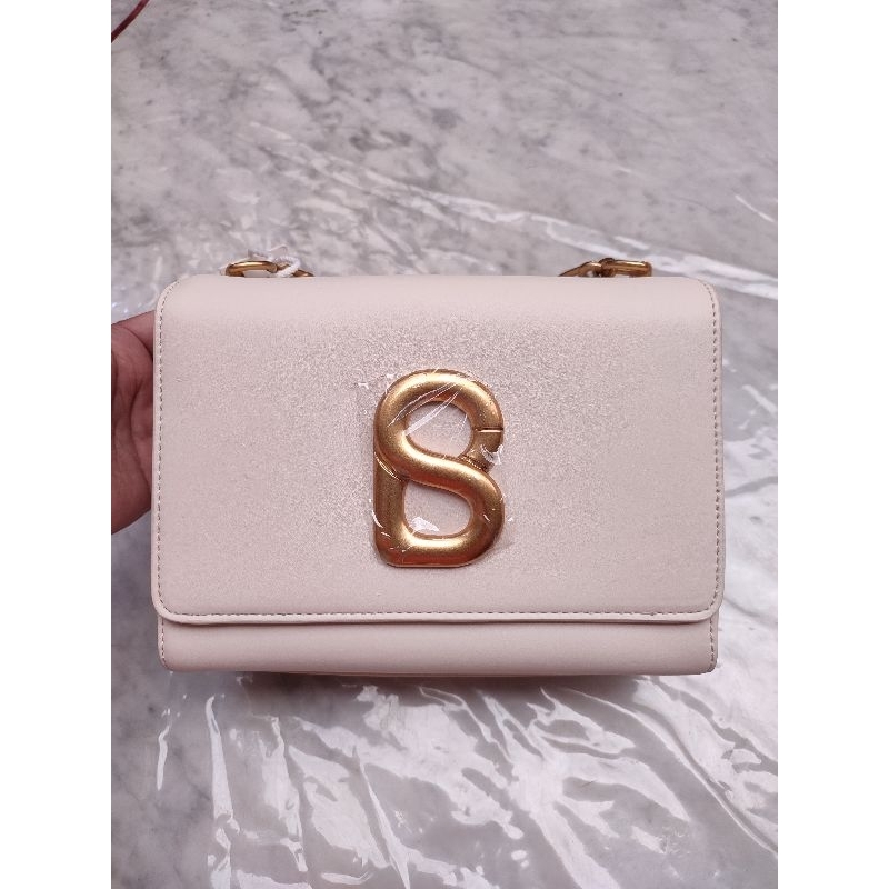 Tas Buttonscarves As Is Alva Sling Bag Ivory (Broken White) Preloved Like New