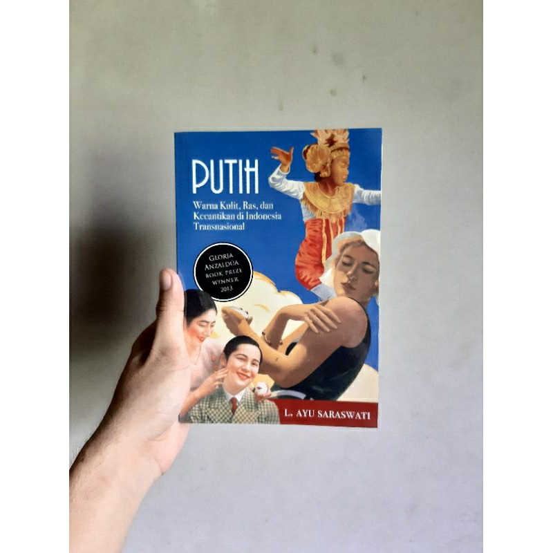 Putih - L. Ayu Saraswati