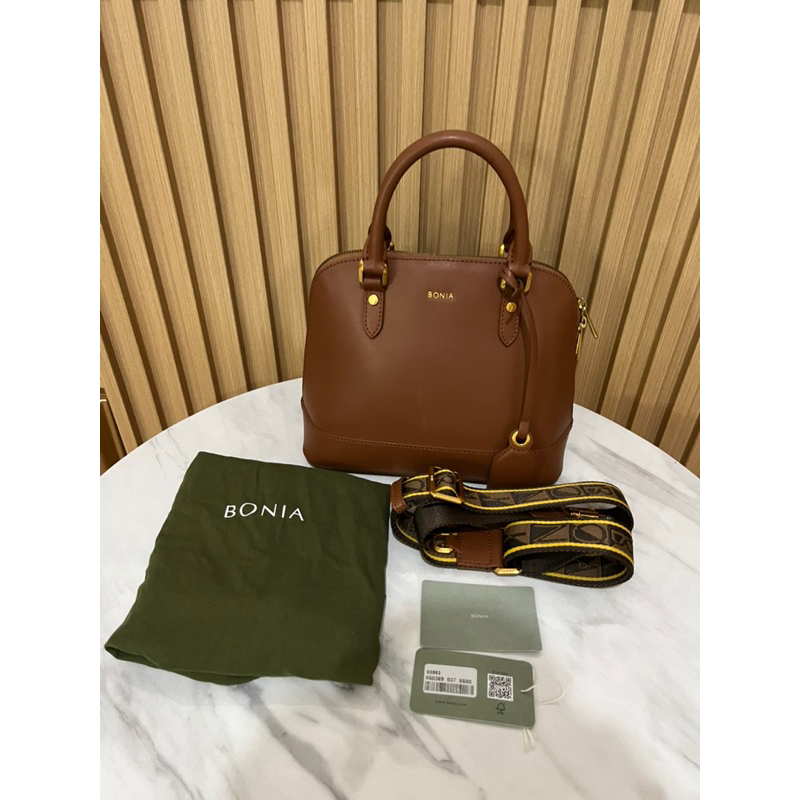 preloved bonia alma bolak balik
