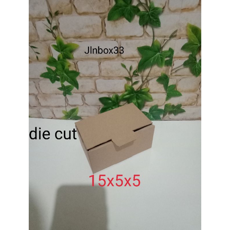 

kardus ukuran 15x5x5 cm. die cut kotak Aksesoris dll