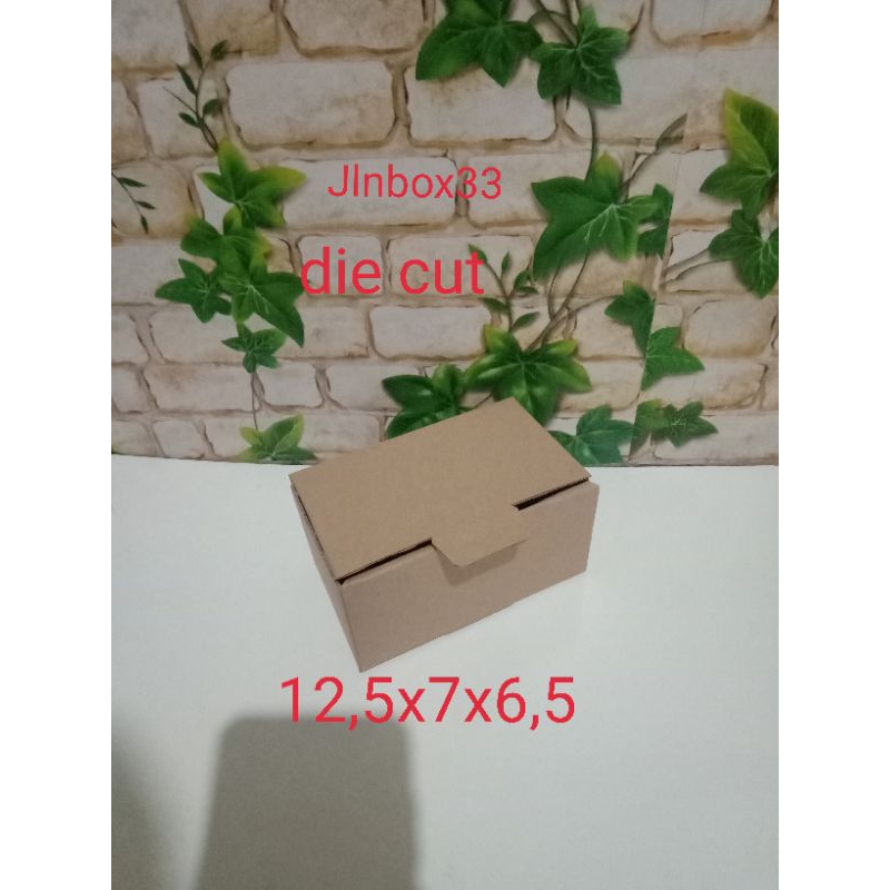 

kardus murah ukuran 12,5x7x6 5 die cut cocok untuk Aksesoris dll