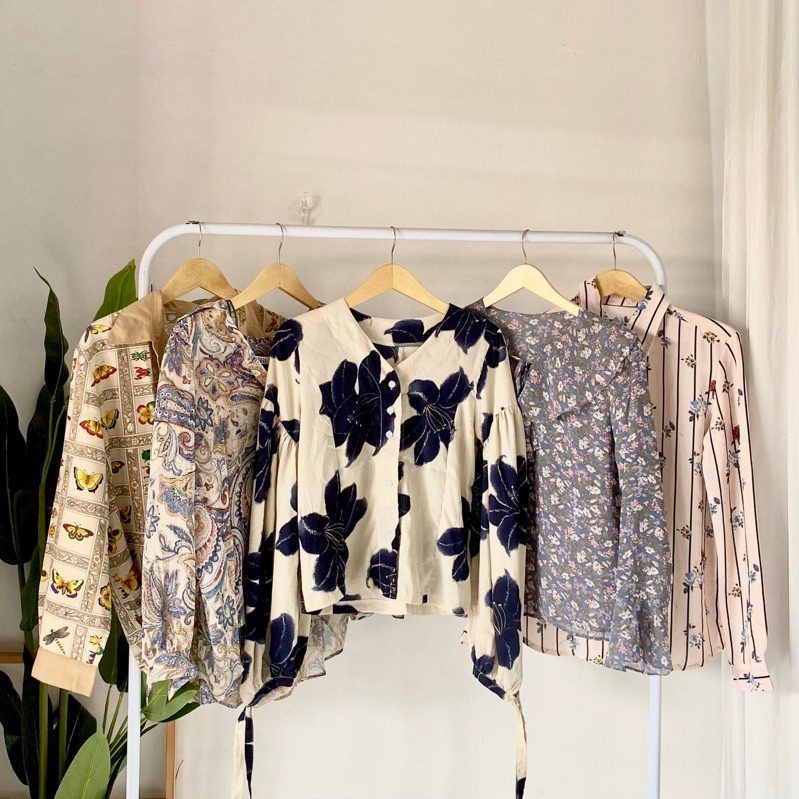 Weekdays Outfits | Atasan Wanita Korean Blouse & Kemeja Vintage Full Motif Flowral Rantai