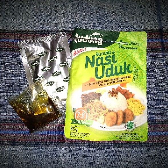 

Tudung Bumbu Nasi Uduk untuk 7 atau 8 Porsi