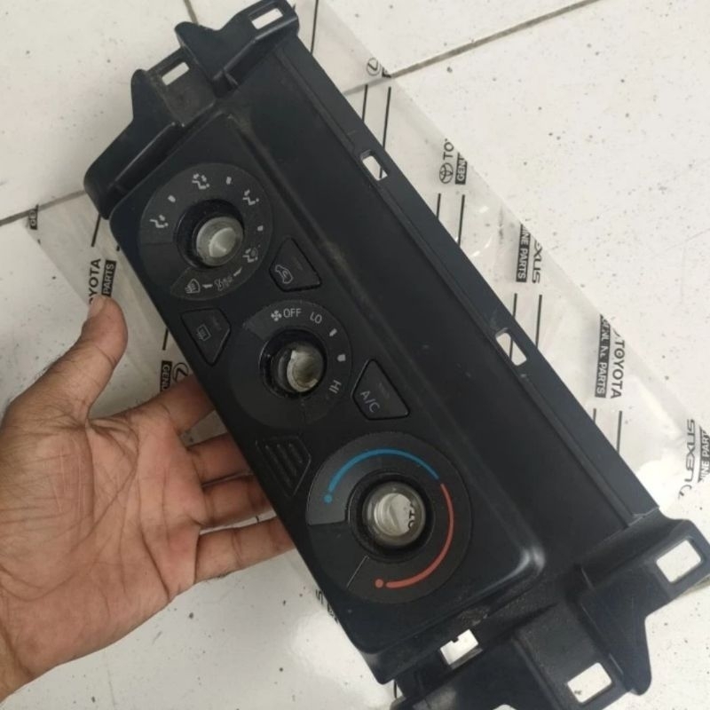 control indikator AC Fortuner vrz original Toyota