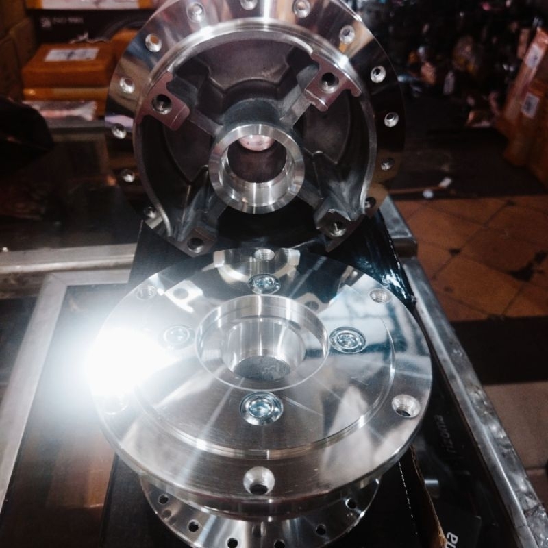 Tromol Set CB 150 R Merk Scarlet Racing Original (1Set)