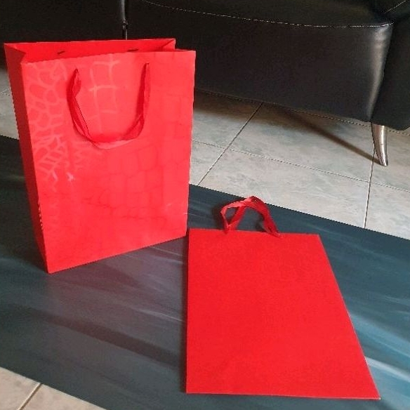 

Paperbag Corak Gradien Marmer