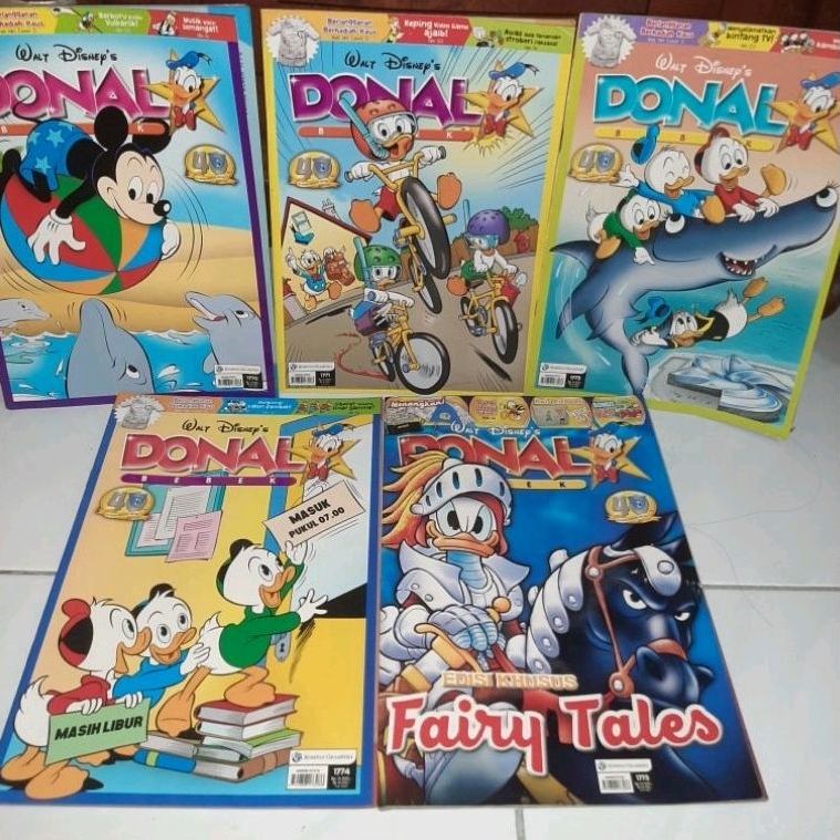 Majalah/komik Donal Bebek edisi khusus bewarna (kompas gramedia)