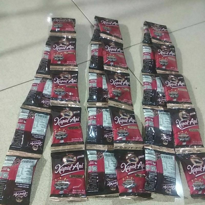 

paket kopi kapal api mini tanpa gula 25 pcs/2 renceng setngah