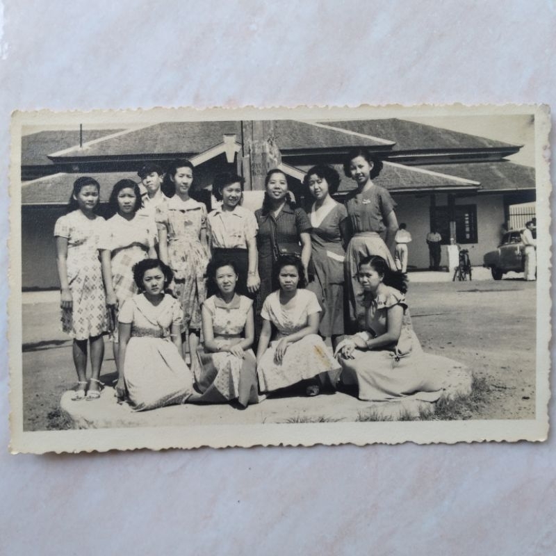 Foto Kuno Lawas Jadul Sekumpulan Wanita Muda Tionghoa 1959 - YN578