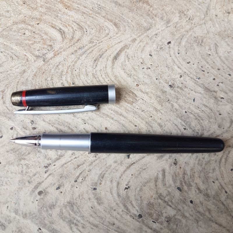 

Jarang Pulpen Rotring Rollerball Freeway buatan Jerman