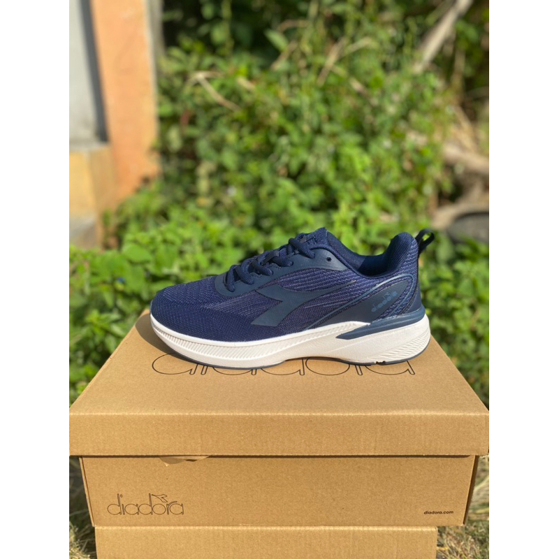 Sepatu cowok diadora Gemini Navy