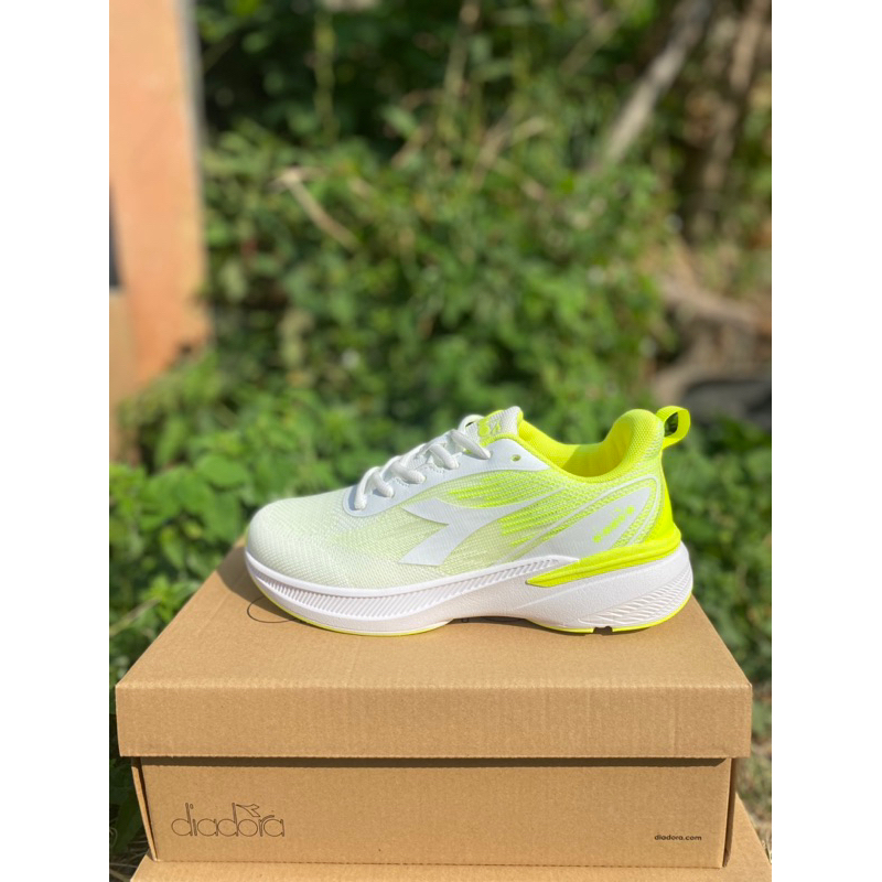 Sepatu cewek Diadora Gemini Lime olahraga