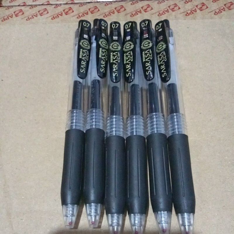 

pulpen sarasa clip 0,7 black gel ink rollerball / lusin