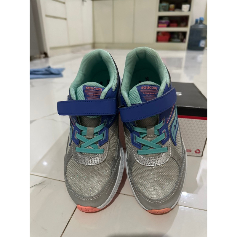 Sepatu merk SAUCONY ORIGINAL