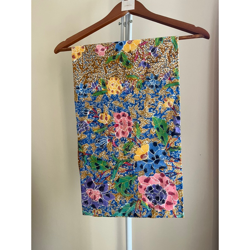 BERKAIN- SET SARUNG BATIK KEBAYA