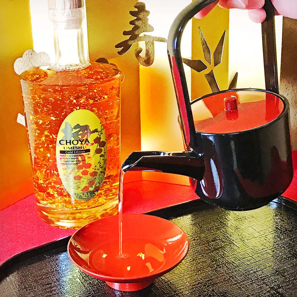 

CHOYA GOLD Edition MINUMAN BUAH UMESHU FRUIT JEPANG - 500 ml JAPAN DFS